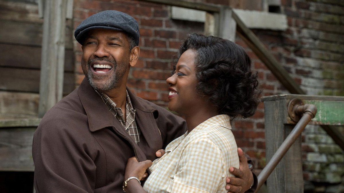 A scene from Fences (2016)