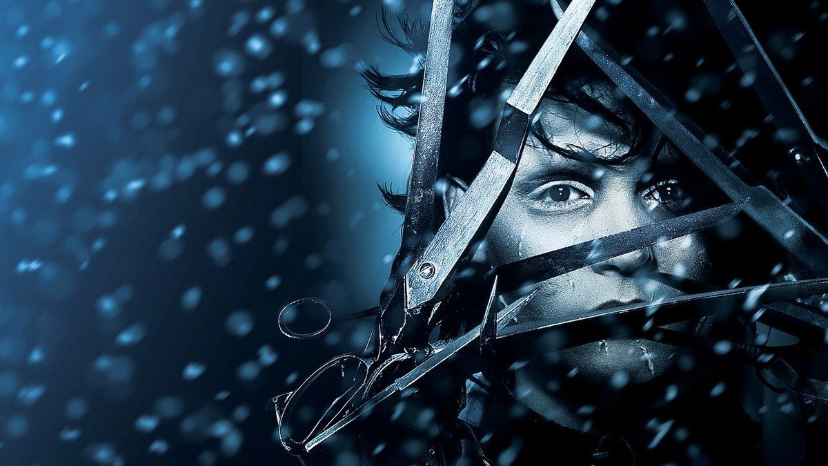 A scene from Edward Scissorhands (1990)
