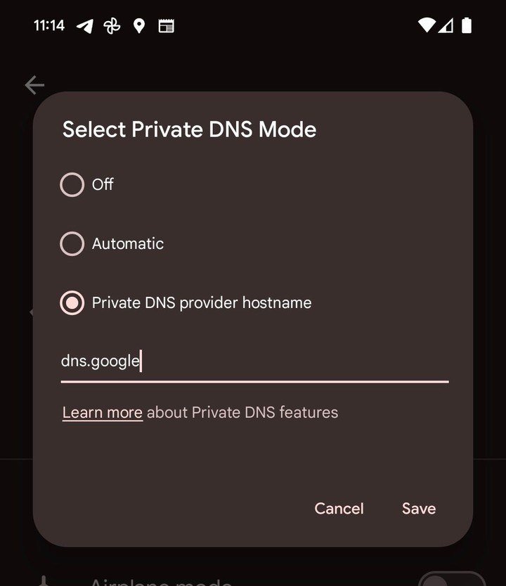 Android Select Private DNS Mode dialog with Off, Automatic and Private DNS provider hostname options