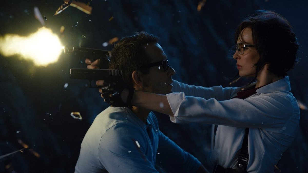 A scene from Free Guy (2021)