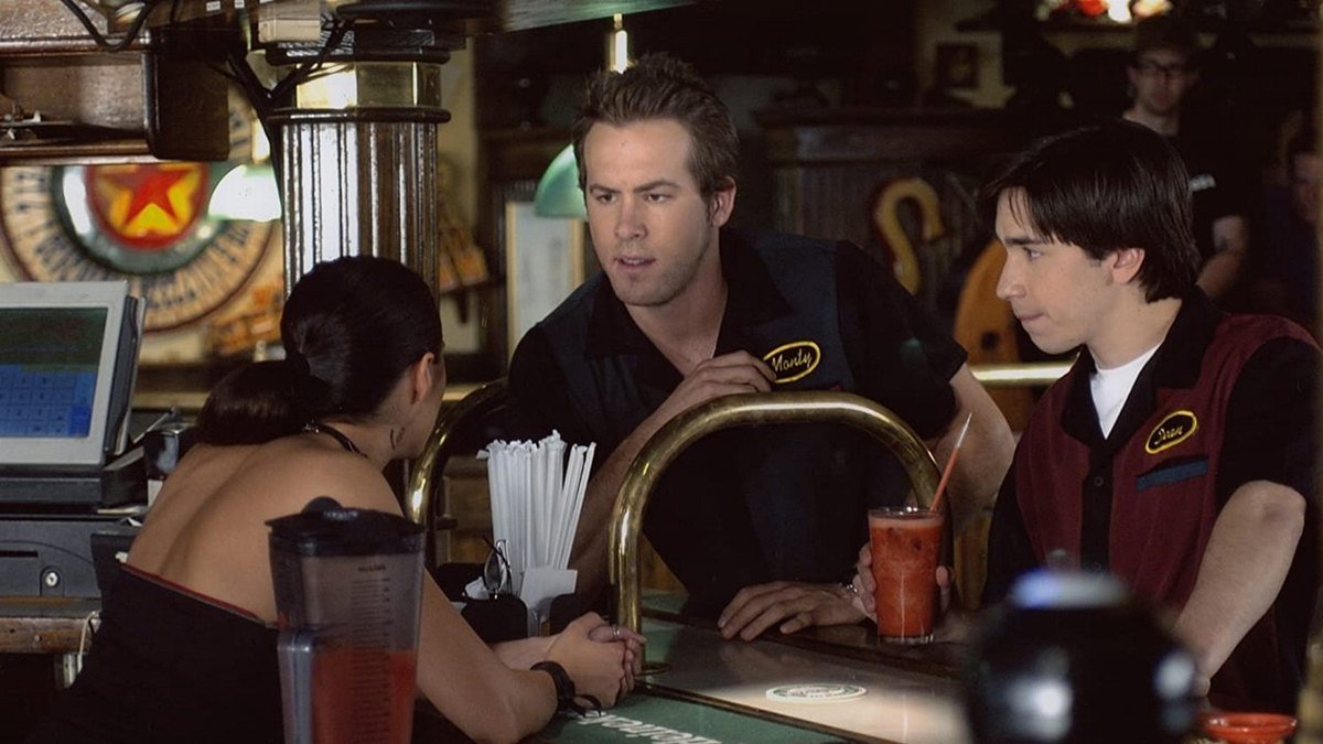 A scene from Waiting... (2005)
